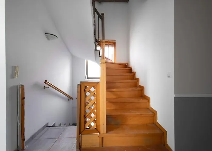 Nyaraló 4-bedroom House & Large Garden