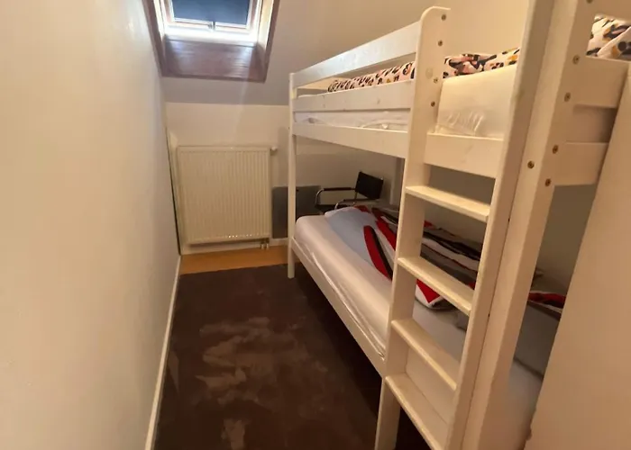4-bedroom House & Large Garden