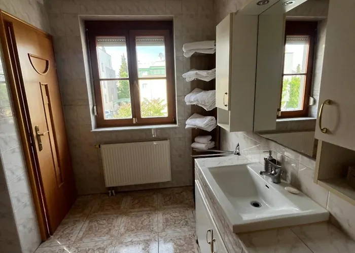 4-bedroom House & Large Garden * Bécs