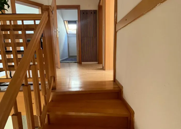 4-bedroom House & Large Garden Nyaraló Bécs