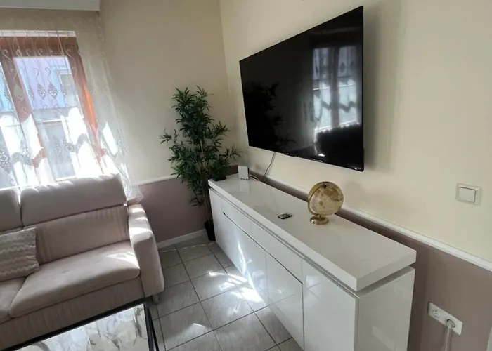 4-bedroom House & Large Garden * Bécs