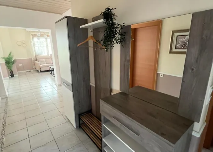 4-bedroom House & Large Garden Bécs